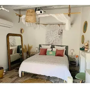Appartement Balnéo Jacuzzi Romantique Insolite, Le Barroux