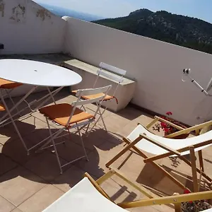 Hébergement de vacances Jolie Maison Au Pied Du Chateau Du Barroux, Le Barroux